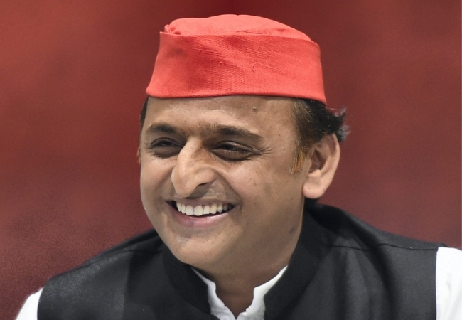 Akhilesh flags 'irregularities' in SIR, accuses EC of bias